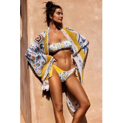 Bikini a fascia bianco vista anteriore indossato