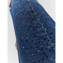 Jeans wide leg con strass blu vista anteriore indossato in primo piano dei dettagli