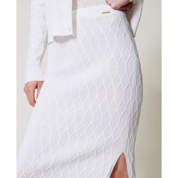 Gonna longuette in maglia bianco vista anteriore indossata primo piano della trama