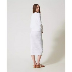 Gonna longuette in maglia bianco vista posteriore indossata