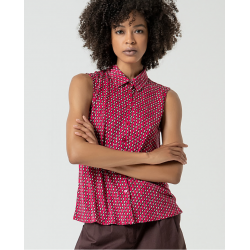 Camicia senza manica fantasia fucsia vista anteriore indossata