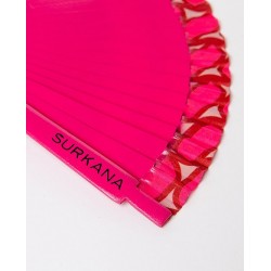 Ventaglio in legno e tessuto decorato come la collezione fucsia vita anteriore in primo piano