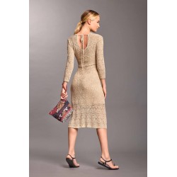 Abito longuette in crocket beige vista posteriore indossato