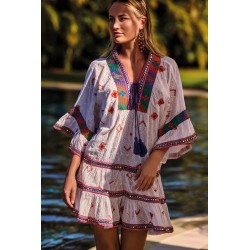 Abito copricostume corto in pizzo sangallo  vista anteriore indossato