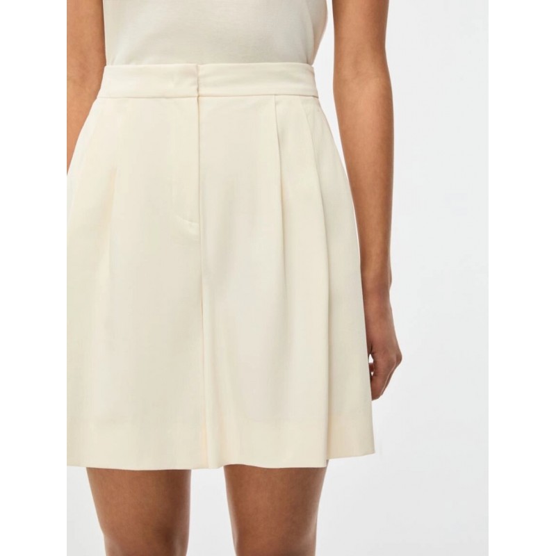 BERMUDA IN PIQUE' DI COTONE BIANCO - I BLUES - IBLDOLMEN - vista in primo piano anteriore indossato