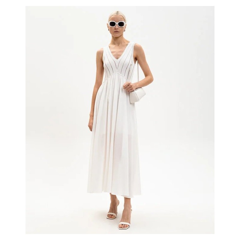 ABITO LUNGO CON CORPETTO IM MAGLIA BIANCO - TWINSET - vista anteriore indossata