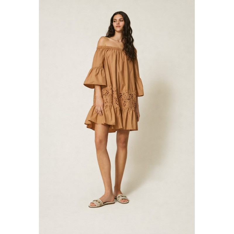 CAFTANO CORTO IN MACRAME SMERLATO NOCCIOLA - TWINSET - vista anteriore indossato