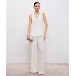 TOP-BIANCO-CON-RICAMO-GIOIELLO-TWINSET.JPG - vista anteriore indossata