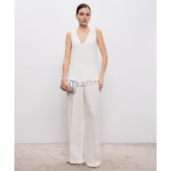 TOP-BIANCO-CON-RICAMO-GIOIELLO-TWINSET.JPG - vista anteriore indossata